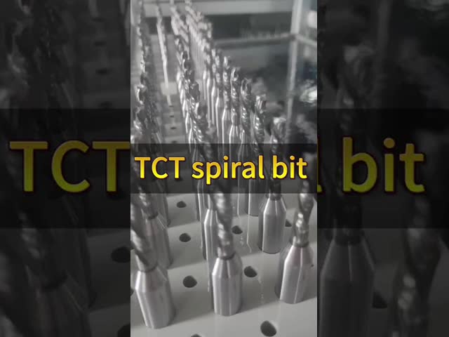 OBM のスコアリング TCT の丸鋸刃は木工業のために馬小屋を置きました
