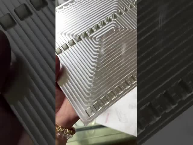 エンジニアリングアノジスアルミニウムヒートシンクCnc精密部品 電源のための金属作業