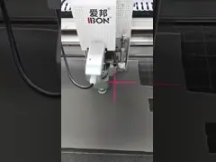 Machine de découpe textile CNC personnalisée 200 mm/s - 2000 mm/s Machine de découpe de tissus de vêtements
