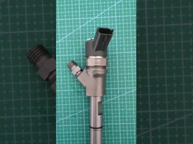 0445110307 Common Rail Injector for Komatsu PC70 PC110 PC130-8 4D95 Engine Spare Parts