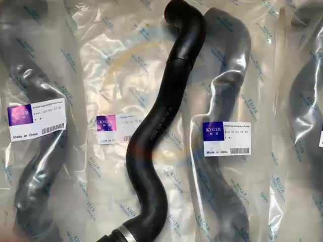 エンジンの下冷却器冷却液ホース 2205010382 220 501 03 82 メルセデス・ベンツ W220