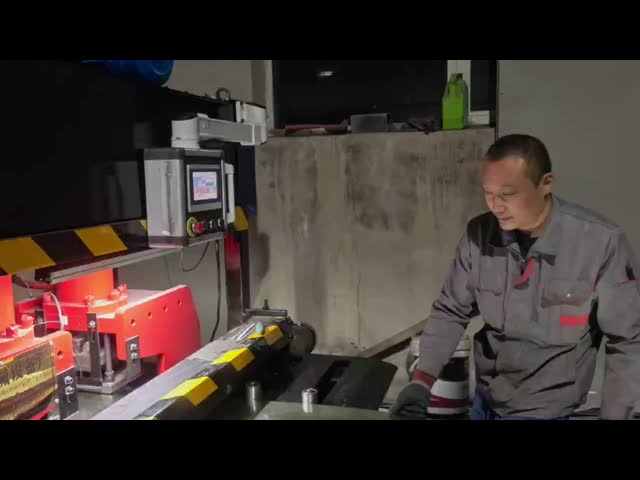 高需要の金属生産のためのカスタマイズされたケーブルトレイ CNCパンシングマシン