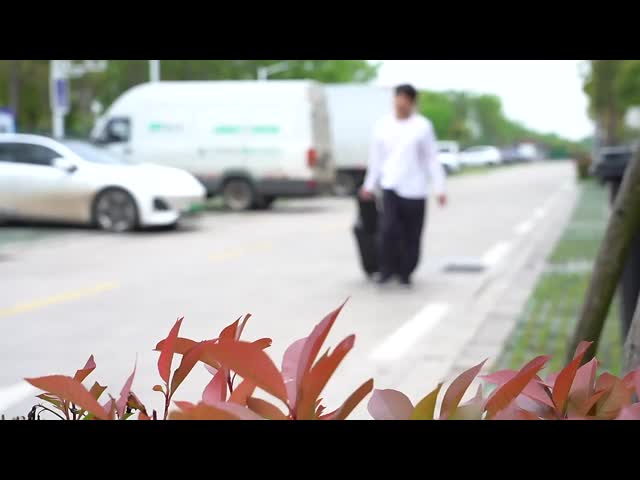 300W Pulsed Laser Cleaning Machine 5mJ - 15mJ Portable Laser Rust Cleaning Machine