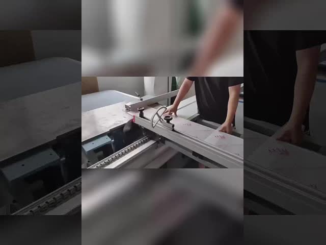 カスタムオーダー 防塵保護のアクリルディスプレイボックス