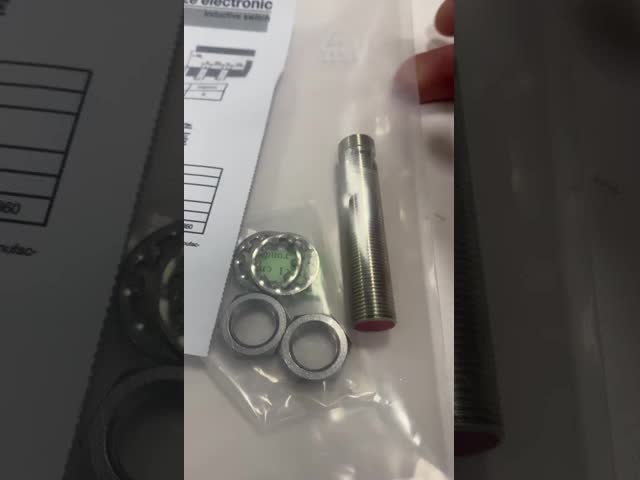 IS 212MM/4N0-2E0-S12 Leuze Sensor M12 10-30VDC High Precision Industrial