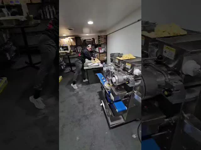 簡単に操作する ブラジルチーズパンのための 1.5kw 自動塗装機