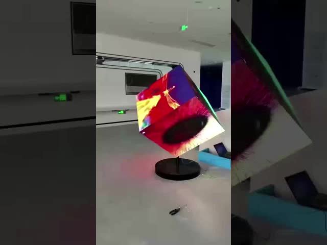 P2.5 Vivid Colors Cube LED Display Modular For Outdoor Environments