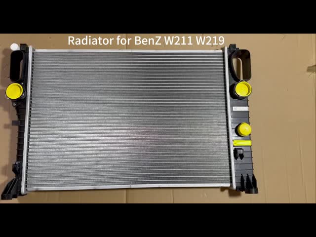 冷却システム 67102A メルセデス・ベンツ CLS320 E230 E280 W211 W219用のアルミニウムラジエーター