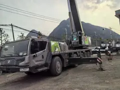 2020 Zoomlion Machines de levage de grues pour camions entièrement hydrauliques de 130 tonnes video