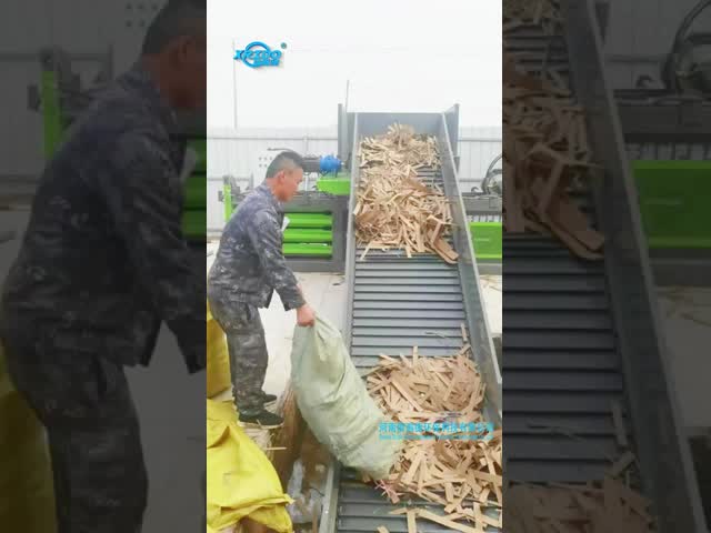 プラスチックボトル廃棄物のための120T自動水平バレー水綿コンパクター