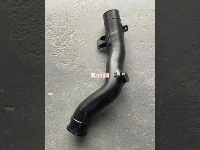 8981057220 TANK INTERCOOLER HOSE FOR ISUZU 700P 4HK1TC 8-98105722-1