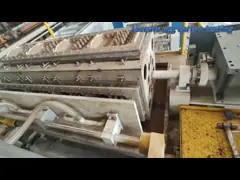 Air chaud séchant l'oeuf de papier Tray Making Machine avec la matière première de papier de rebut