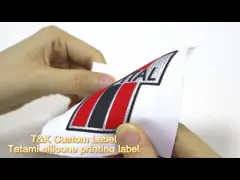 Drei Diemensional die kundenspezifische Kleidung bessert Drucktatami mit hoher Dichte mit prägeartigem Logo für Sportkleidung aus