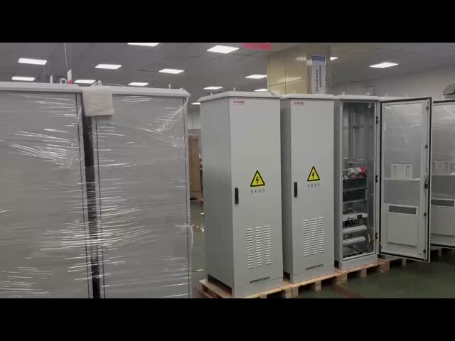 19 дюймовый IP55 42U внешний телекоммуникационный кабинет с энергораспределительным блоком и батареей