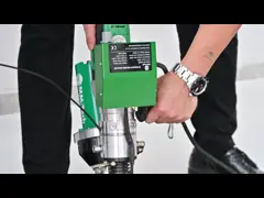 SWT-NS610B 220VのPE PPポリ塩化ビニールGeomembraneを溶接するために使用される手持ち型の放出の溶接機 video