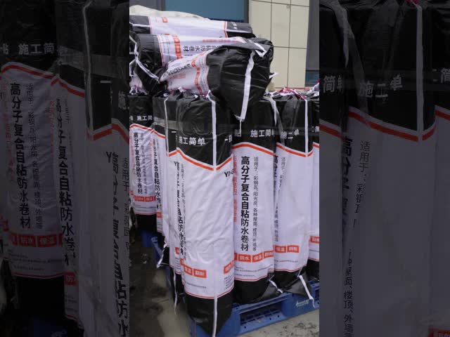 皮を剥がして貼り付け 自粘性 ローリング 屋根 WP ロール 音 / 熱 隔離 色の鋼タイル