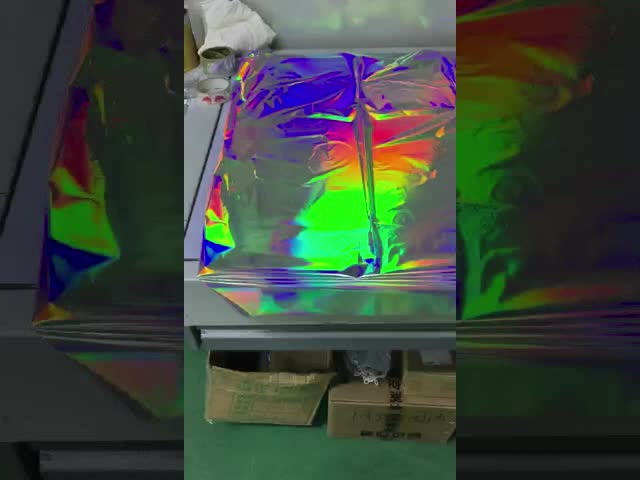 ホログラフィックペットフィルム プリント可能 プリントプライマーコーティング ホログラフィック反射フィルム 熱ラミネーションフィルム