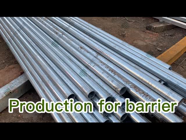 0.9m Height Customized Galvanized Crowd Barrier Fencing