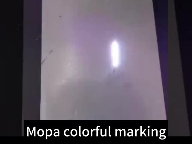 Jpt Mopa M7 60W 100W 200W 深い彫刻のためのファイバーレーザーマークマシン