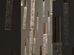Bärenkopf Kristalltreppe Licht Luxus Lange Kronleuchter Dreh-Duplex Moderne einfache Villa Wohnung Auswahl Leer Wohnzimmer Großer Kronleuchter