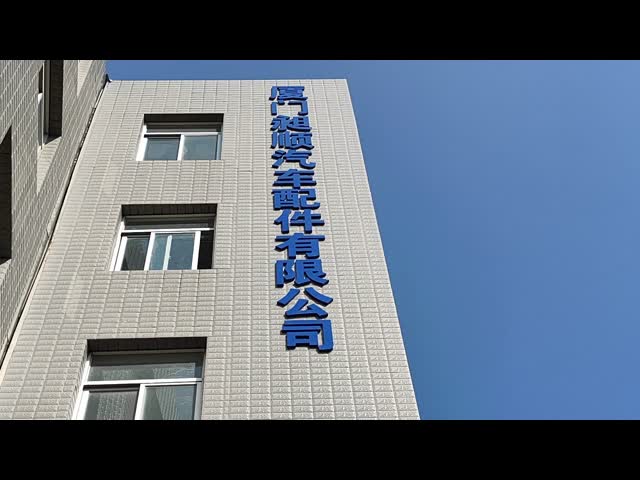 ゴムテスラ ウインドブレーカー 耐久性 パッケージ 運転手と乗客側用の 2 つのウイパーブレードが含まれています