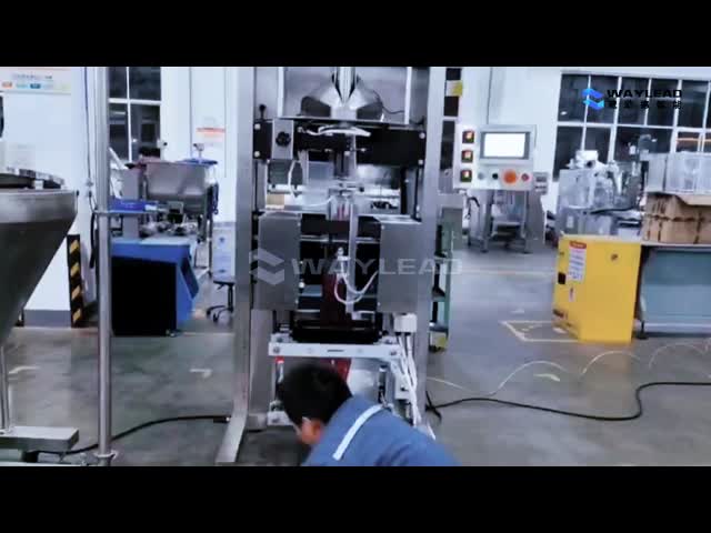 化学液体 インテリジェント 垂直形 詰め込みシール 機械 ±0.5% 容量精度 静止防止設計
