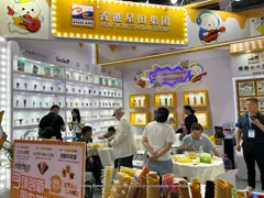 China Crisp Skin Crushing Machine , Stainless Steel, Food Biscuits, Egg Rolls Decorated Rice Crisp. supplier