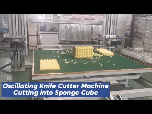 Matressのスポンジの手動ハンドル1.74kwを置く線形ガイドが付いている縦の打抜き機