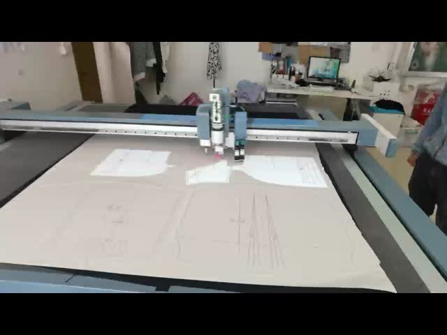 Máquina de corte de modelos de cartão CNC para padrão de vestuário