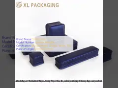 Boîte de papier à bijoux de forme personnalisée, emballage parfait pour un pendentif en jade de luxe.