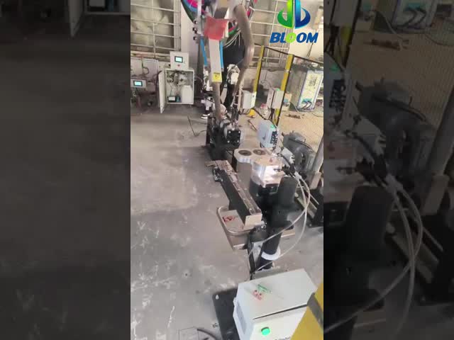 電気電極の尖端交換器とドレッサー スポット・ウェルディングロボット銃