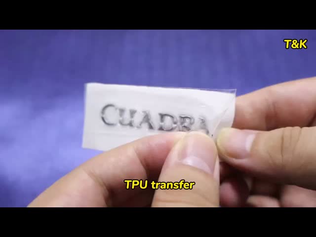 утюг логотипа 3D на куртке TPU изготовленной на заказ Джин латает заплату передачи тепла