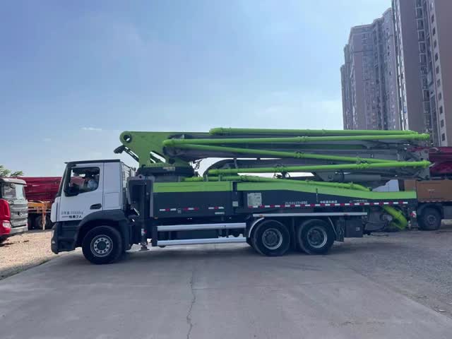 Zoomlion 2020年式 中古 52m コンクリートポンプ車 ZLJ5353THBBE ベンツシャーシ
