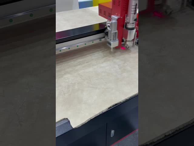 3 см многослойная CNC текстильная резальная машина резатель для индустрии одежды