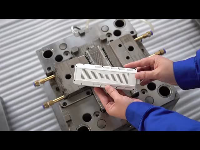 パーソナライズされたサイズ/色/厚さ/硬さ/ロゴ部品のためのプラスチック注射模具 生産と製造ソリューション
