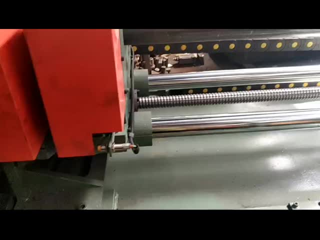 輸送用ローラー用チューブ切断機
