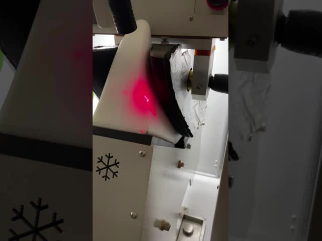 YT-688A 3D 上部バンプ シューズ クリッピング マシン 靴 鋳造 マシン シューズ 製造 マシン 温度範囲 0-150C