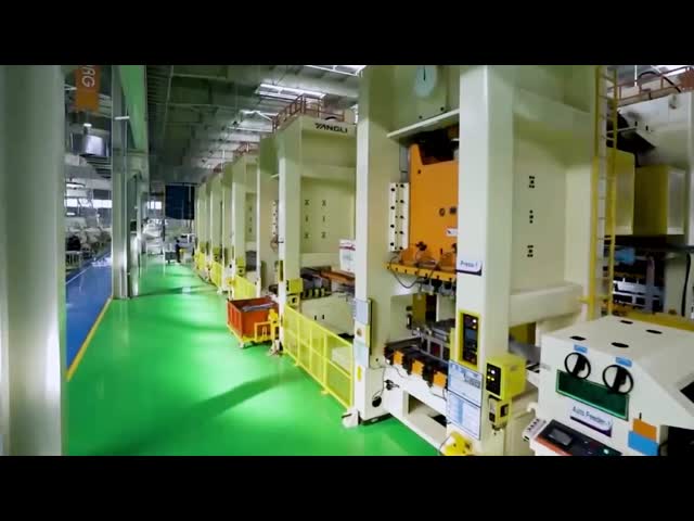 Kinte Mould, специализирующаяся на крупномасштабных переворачивающих горячих бегунах