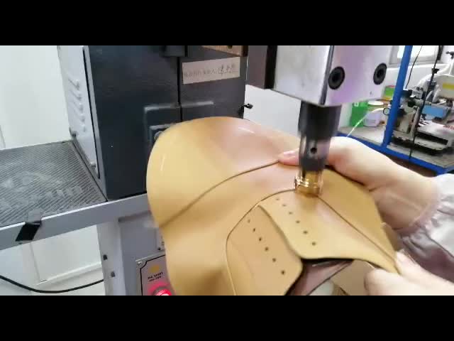 YUTAI シューズ ヒール 上部 ハンマー 平坦化 打撃 機械 生産 1000-1200ペア/8時間 機械 寸法 590*490*1380MM
