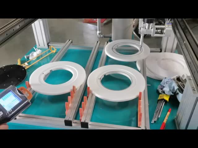 500mm/sec 接着剤配送ロボット インテリジェント産業用粘着剤配送機 700*650*1200mm