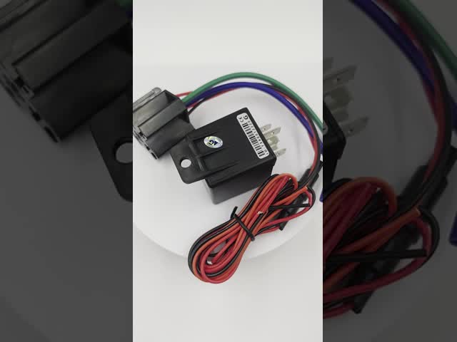 CJ730 4G リレー GPS トラッカーとイモビライザー ACC検出エンジン スマートエンジンを切断
