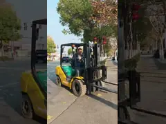 Komatsu 30 3 Ton Second Hand Diesel Forklifts Three Stages And With Side Shift