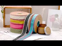 Barres de velours pétillantes, porte-câbles, emballage de bouquets de fleurs, accessoires de flèche attachés, gros de bricolage fait à la main
