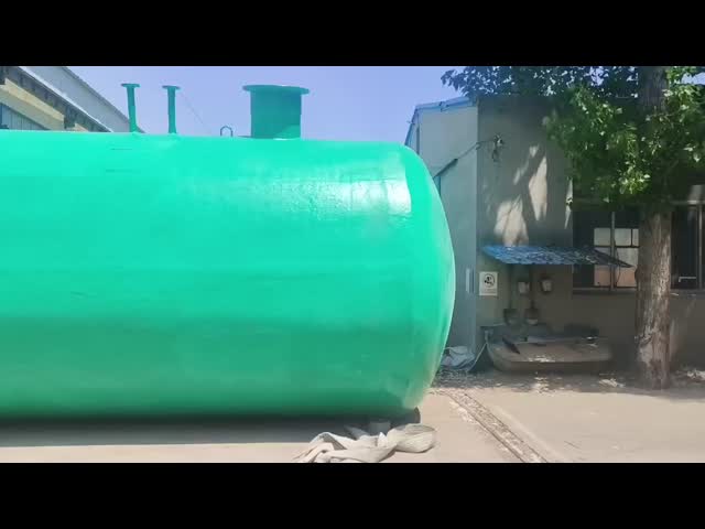 ガラス繊維で強化されたプラスチックタンクは耐腐蝕性があり,FRP貯蔵タンクで,高強度で頑丈で耐久性があります.
