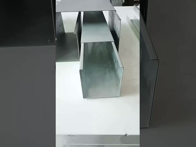 900mm 幅と 2.44m 8 フィート 長さのケーブル管理システムであなたの B2B ビジネスを促進します