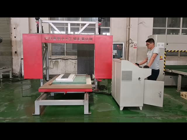 Автомат для резки пены PU шерстей утеса ECNC для 2D сложной формы DTC-F2012