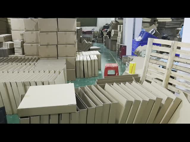 Short Circuit Current 13.3A Portable Solar Power Backpack Unfold Size 588*498*78mm