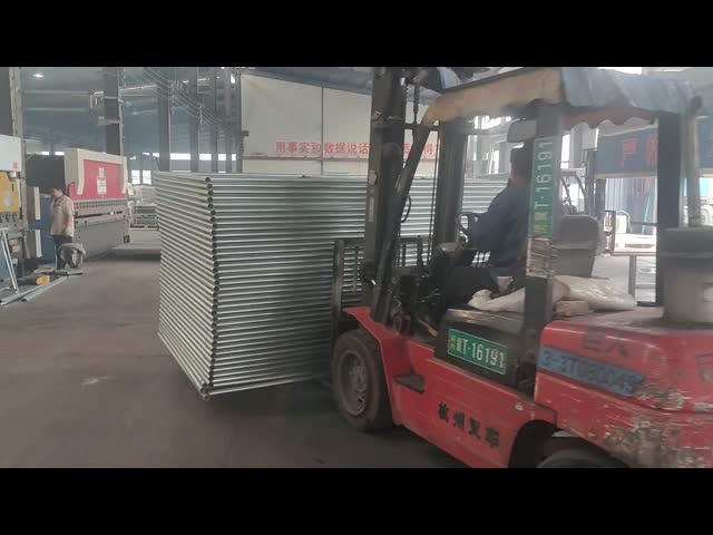 Покрытие порошка загородки ячеистой сети металла 50x200mm сваренное