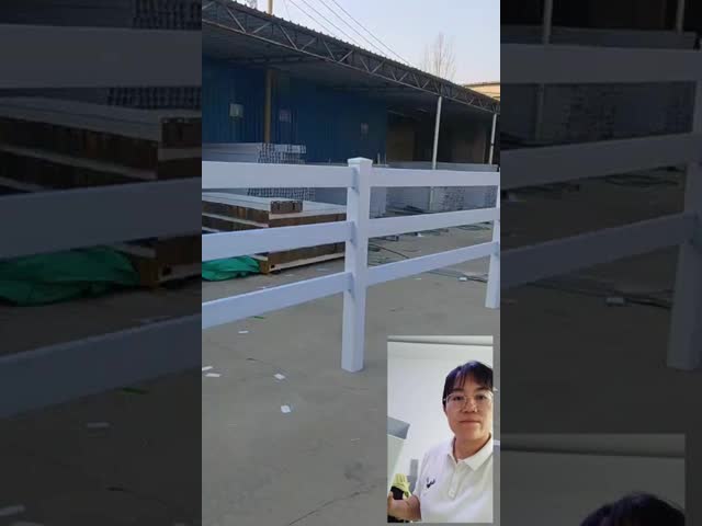 高さ2m 白色 4レール PVCビニール 馬場フェンス