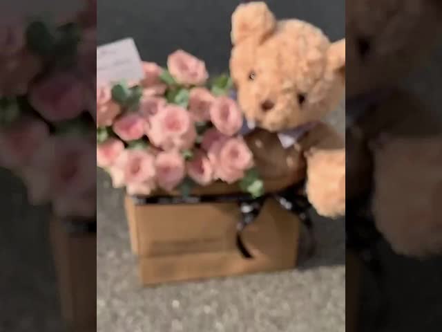 ぬいぐるみ プルーシュ 可愛い熊花束 永遠のバラ 人工花 バレンタインデープレゼント 女の子の誕生日プレゼント